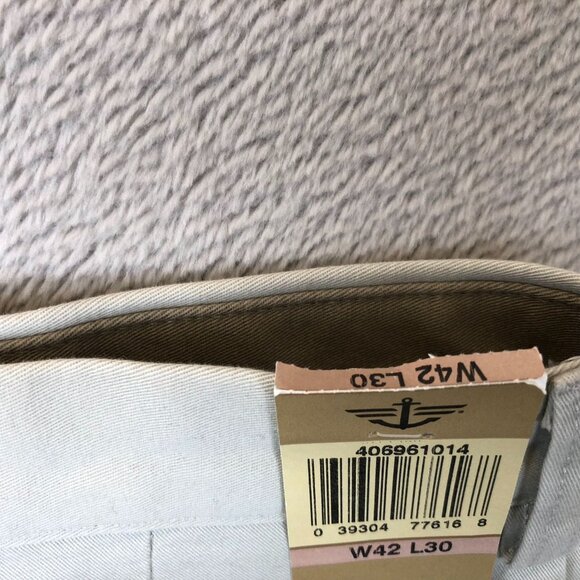 NWT Dockers Men's D4 Relaxed Chino Pants Size 42x30 Beige Flat Front Straight - Picture 9 of 15